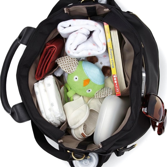 Skip Hop Chelsea Downtown Chic Diaper Satchel, Black - Picture 2 of 11